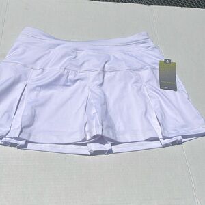 NWT-Tek Gear-L-White-Skort, Pleated, tennis, Pickleball, hiking, pull on skirt.